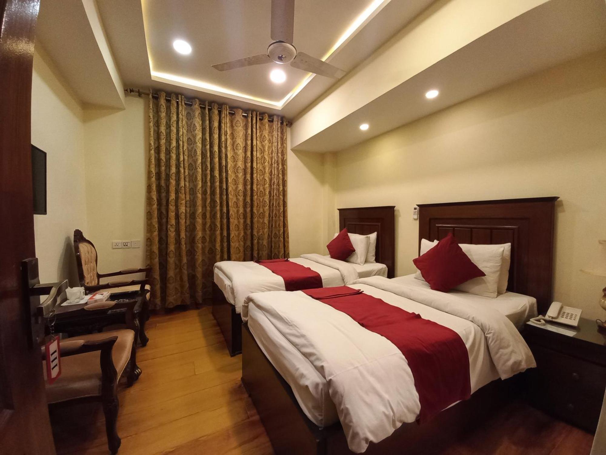 Diplomat Hotel Islamabad Esterno foto
