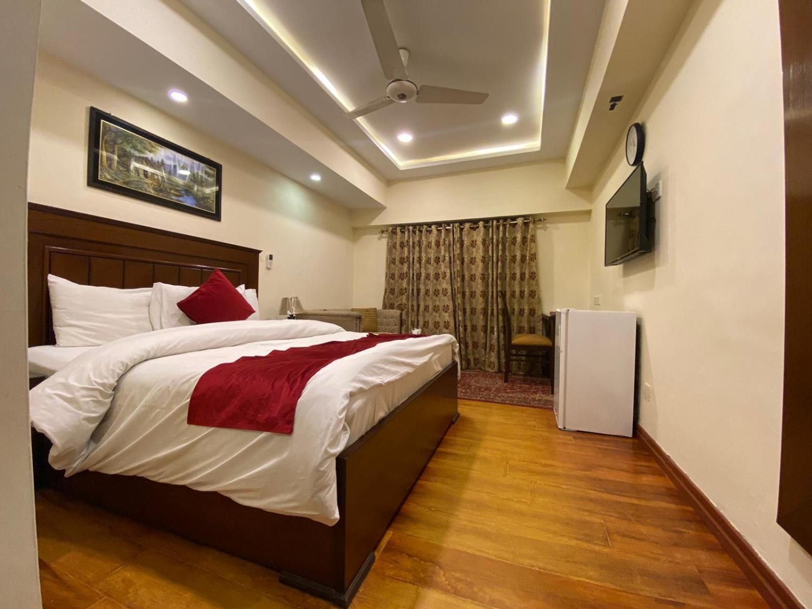 Diplomat Hotel Islamabad Esterno foto