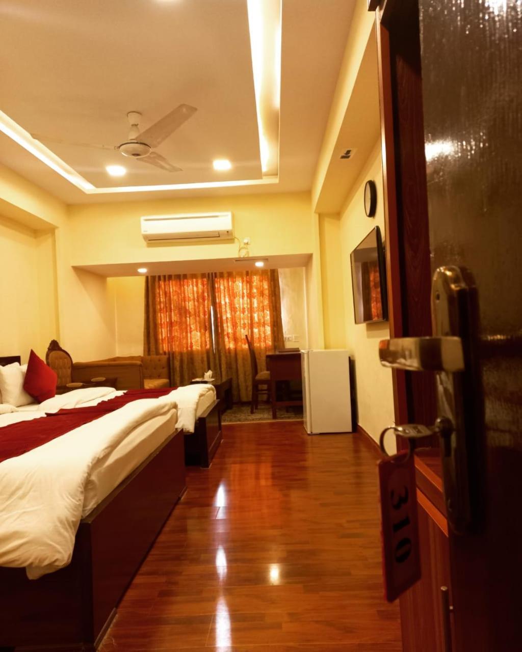 Diplomat Hotel Islamabad Esterno foto