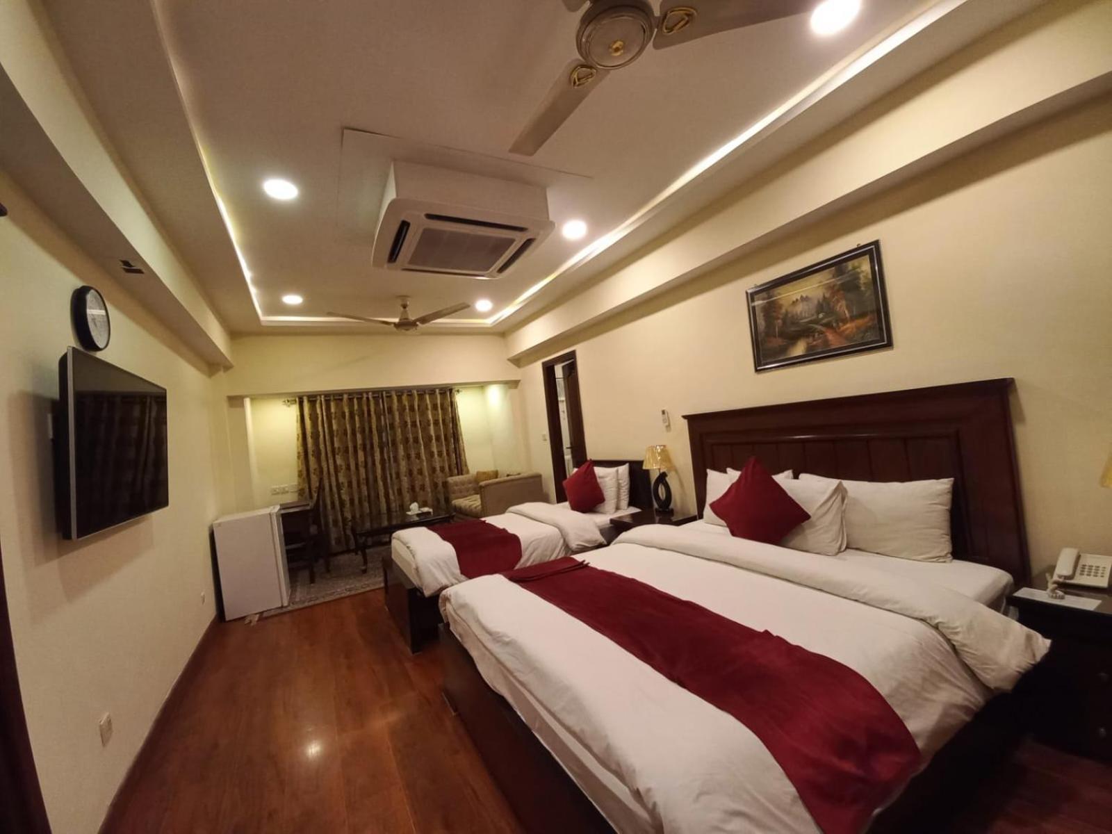 Diplomat Hotel Islamabad Esterno foto